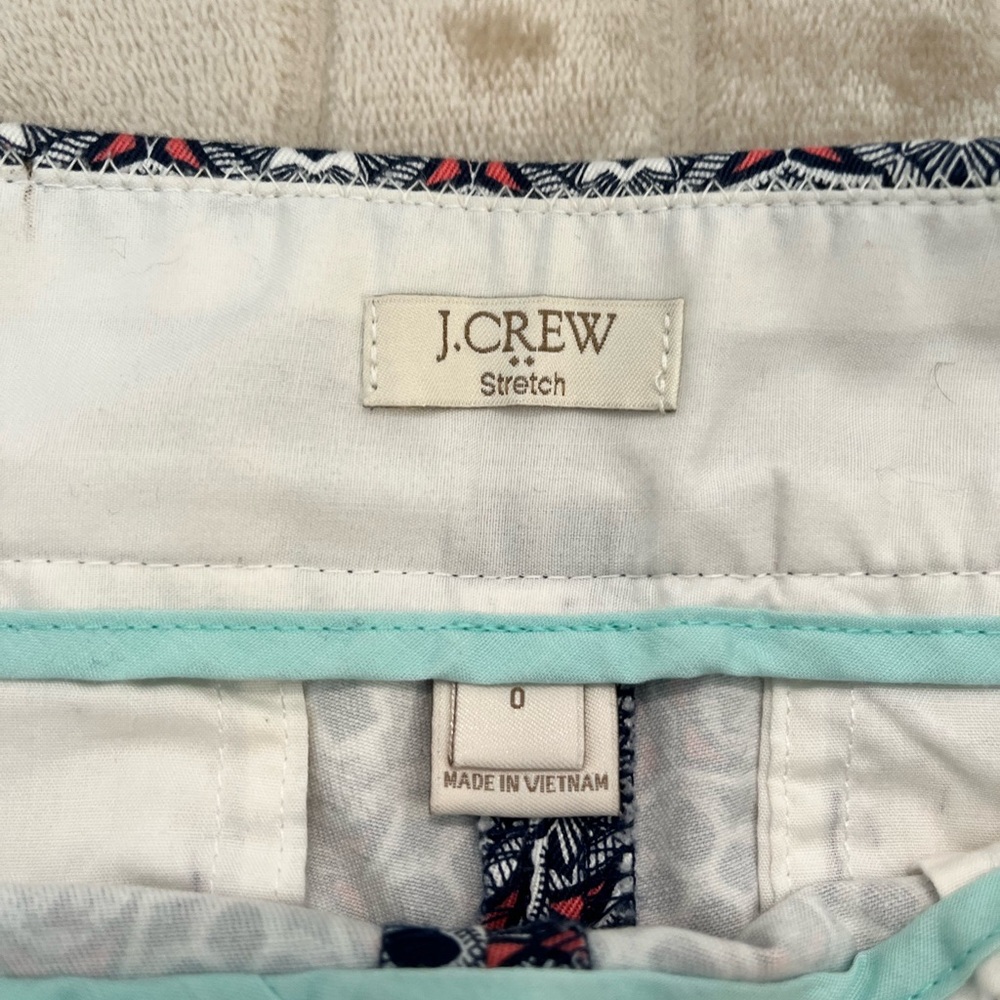 Patterned Women's Shorts - Picture 6 of 10